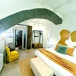 Papalepapale Couette-café 3*